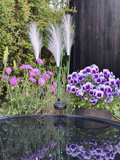 GlowPampas — Solar Reed Lamp
