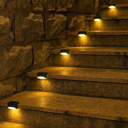 GardenGlow — Automatische en Waterdichte Verlichting (10-delige set)